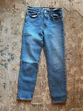 Big E Levi's Women's Skinny Jeans in Medium Blue Denim